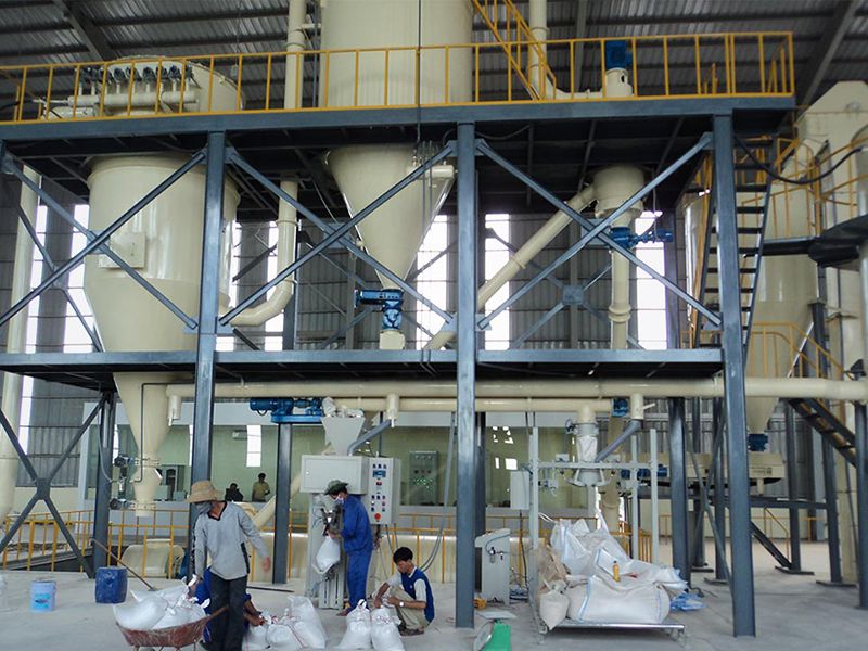 Линия шаровой мельницы для циркона с классификацией на минеральном заводе во Вьетнаме 